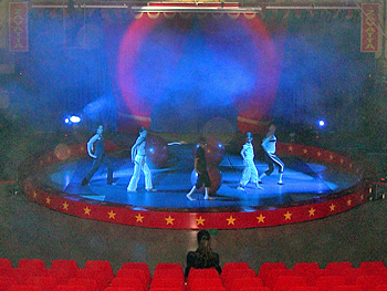 Spectacles de cirque c'est avec ATELIERS DE LA PISTE ACHILLE ZAVATTA